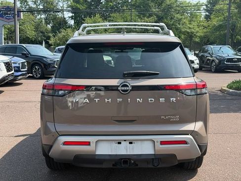Used 2024 Nissan Pathfinder Platinum AWD/4WD image 6