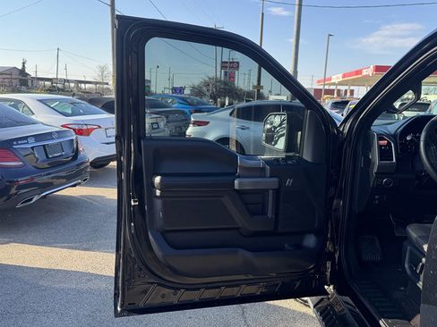 Used 2016 Ford F150 XLT w/ Equipment Group 302A Luxury image 16