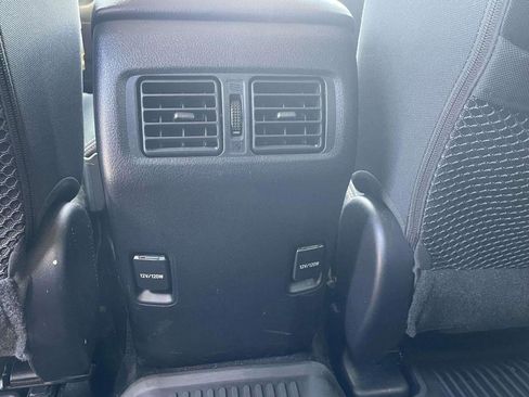 Used 2019 Toyota 4Runner SR5 AWD/4WD image 18