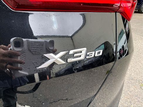 Used 2025 BMW X3 xDrive30i w/ Premium Package image 11