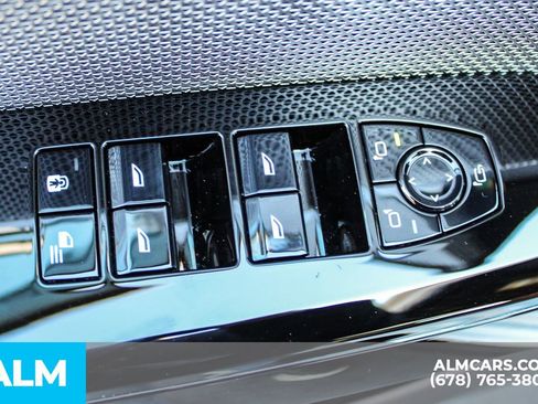 Used 2023 BMW 740i w/ Parking Assistance Package image 38