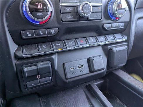 Used 2022 GMC Sierra 2500 SLT w/ Texas SLT Premium Package image 12