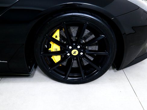 Used 2017 Ferrari F12 Berlinetta RWD image 26