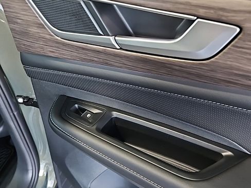 New 2026 Volkswagen Atlas SEL image 16