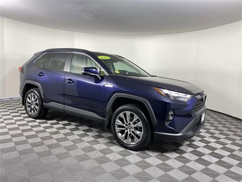 Used 2023 Toyota RAV4 XLE Premium image 1
