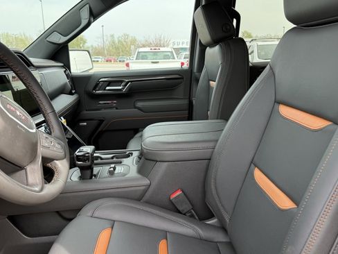New 2026 GMC Sierra 1500 AT4 w/ AT4 Premium Package AWD/4WD image 5