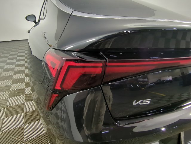 New 2026 Kia K5 LXS FWD image 32