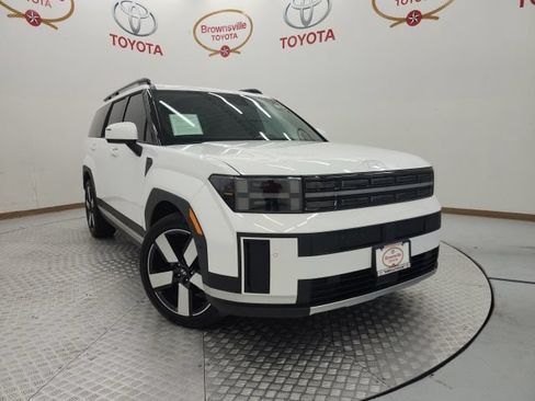Used 2025 Hyundai Santa Fe Limited FWD image 1