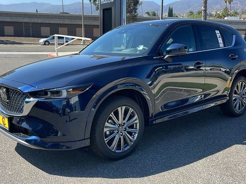 New 2025 MAZDA CX-5 Signature image 13