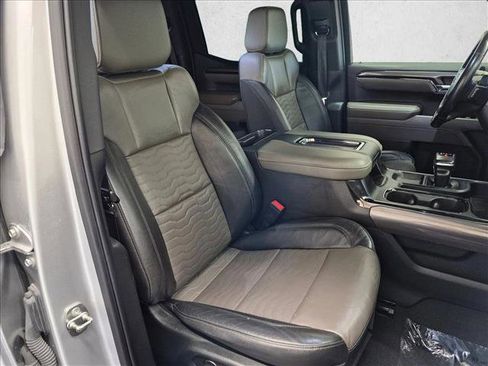 Used 2022 Chevrolet Silverado 1500 ZR2 w/ Technology Package AWD/4WD image 21