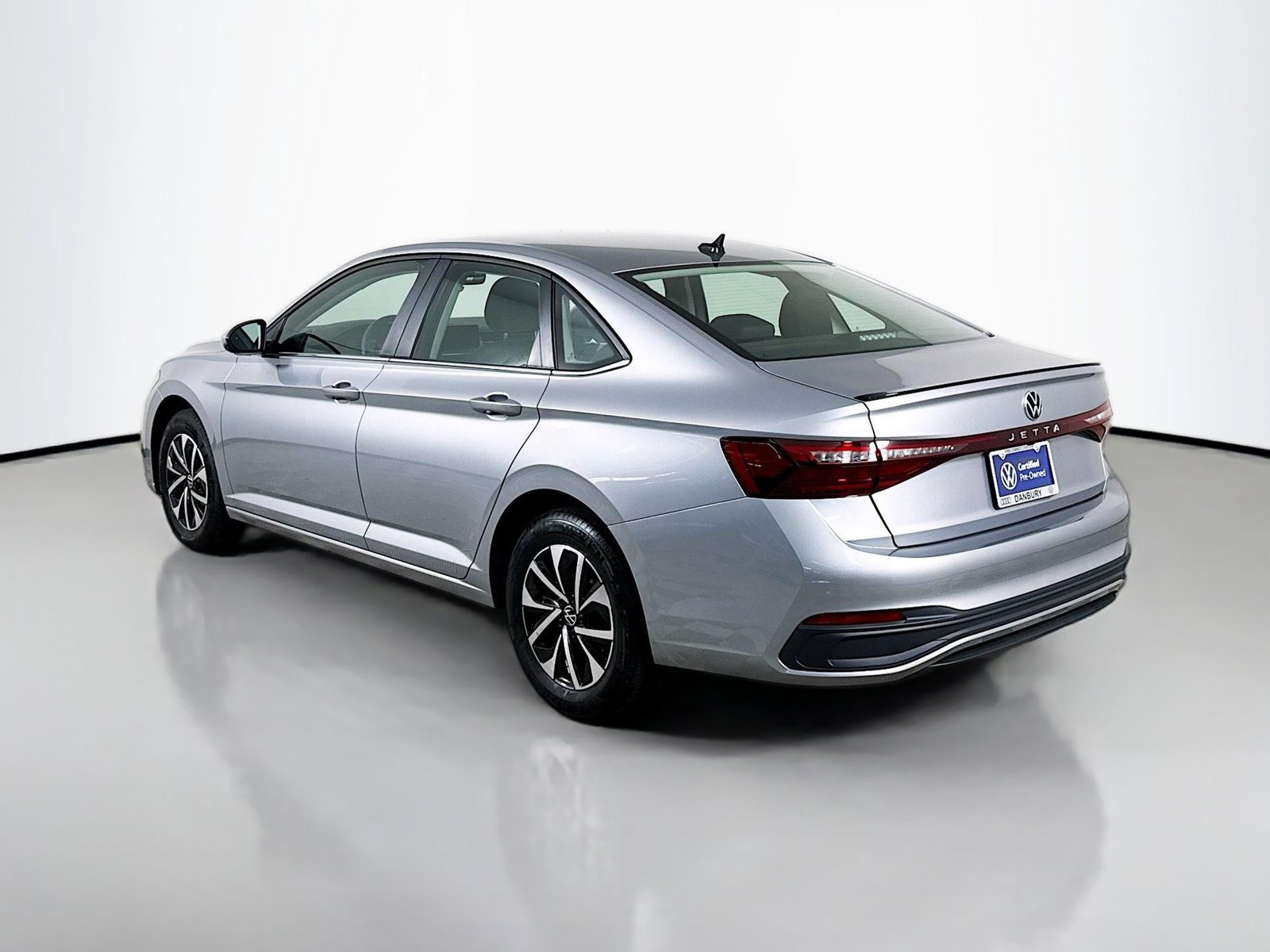Used 2025 Volkswagen Jetta S FWD image 3