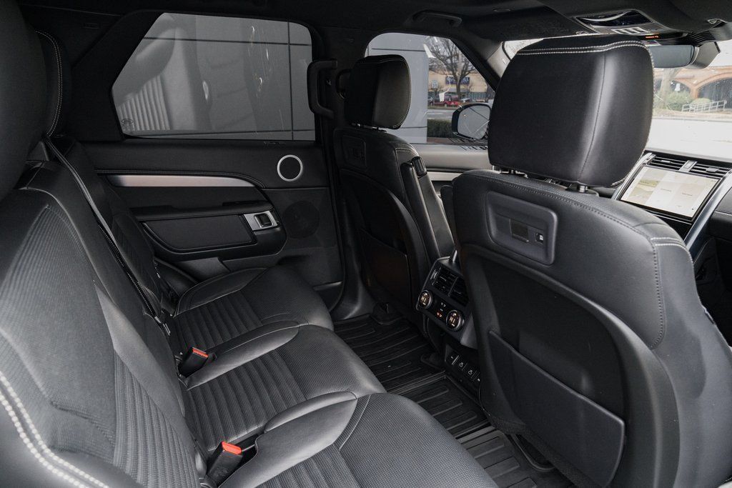 Used 2021 Land Rover Discovery S R-Dynamic AWD/4WD image 28