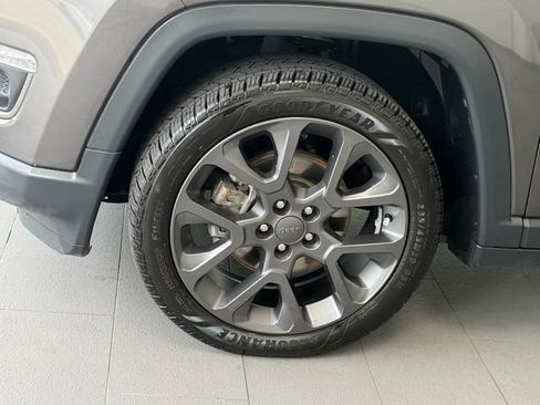 Used 2021 Jeep Compass Latitude w/ Driver Assistance Group FWD image 4