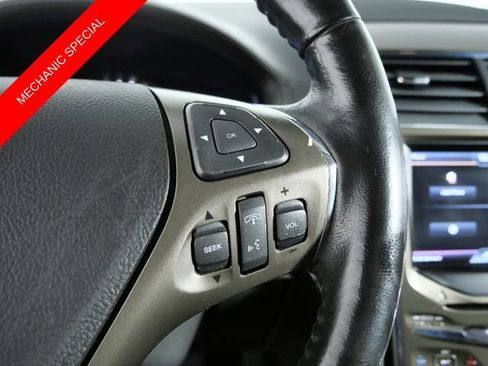 Used 2013 Lincoln MKX AWD w/ Class II Trailer Tow Pkg image 23