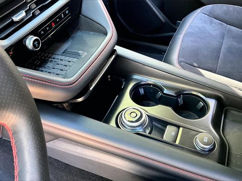 Used 2025 Ford Explorer ST image 15