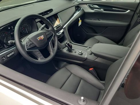 Used 2026 Cadillac XT5 Premium Luxury w/ Driver Assist Package FWD image 10