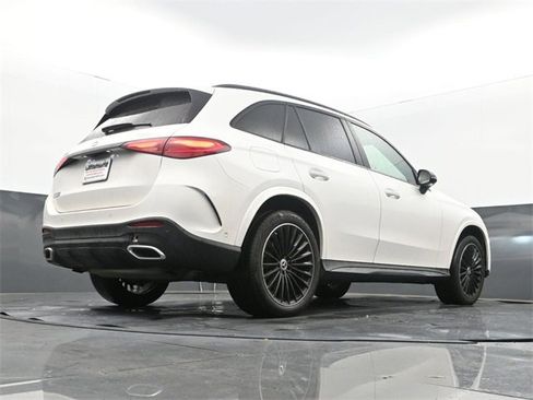 Used 2023 Mercedes-Benz GLC 300 image 11