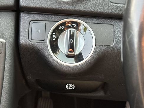 Used 2013 Mercedes-Benz C 300 4MATIC Sedan image 28