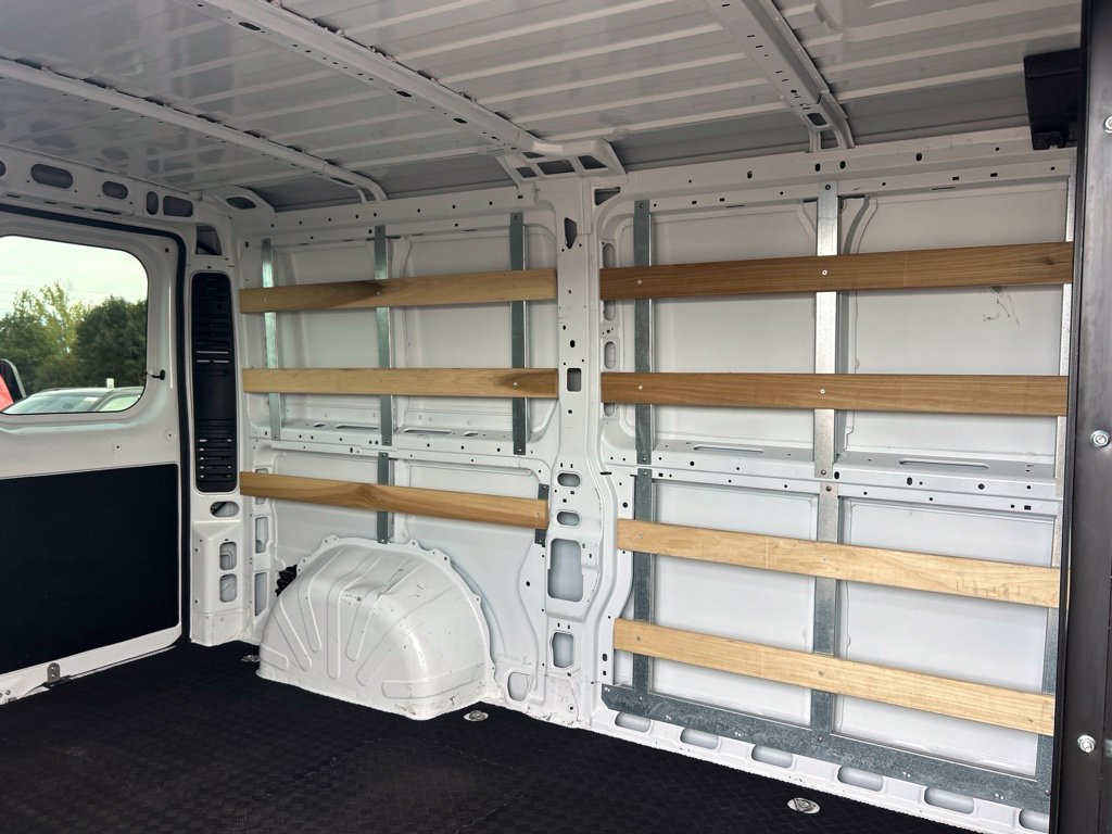 Used 2025 RAM ProMaster 2500 w/ U-Haul Equipment Group FWD image 8