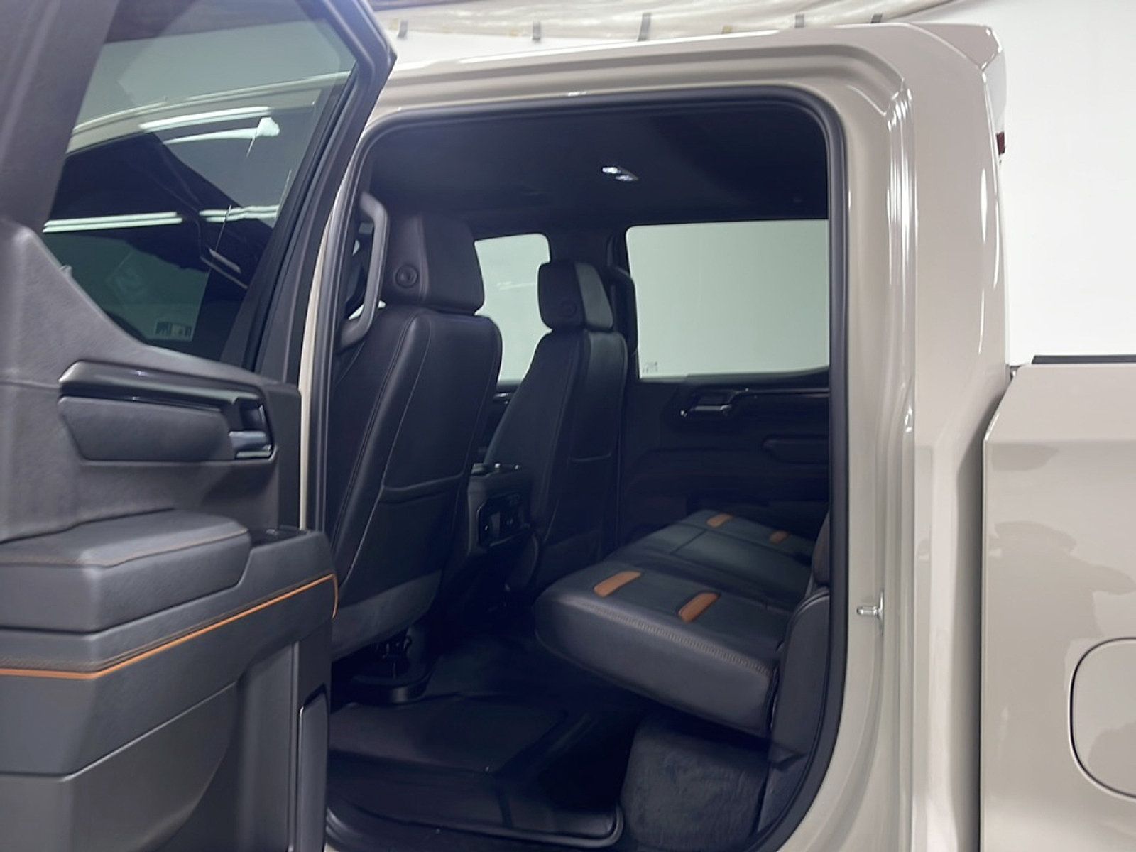 Used 2026 GMC Sierra 1500 AT4 w/ AT4 Premium Package AWD/4WD image 15