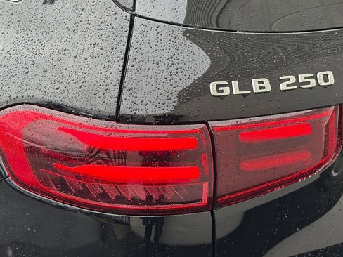 Certified 2025 Mercedes-Benz GLB 250 GLB 250 image 33