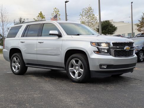 Used 2019 Chevrolet Tahoe LT image 2