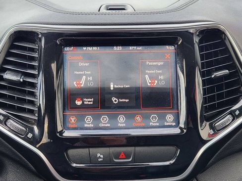 Used 2019 Jeep Cherokee Limited AWD/4WD image 15