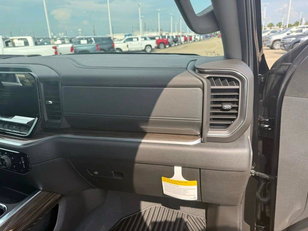 Used 2026 Chevrolet Silverado 1500 LT w/ Texas Edition Plus RWD image 45