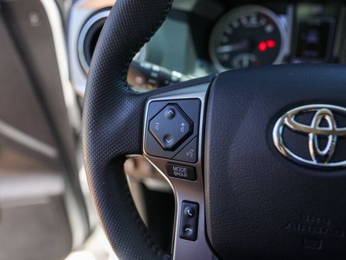 Used 2023 Toyota Tacoma SR5 RWD image 13
