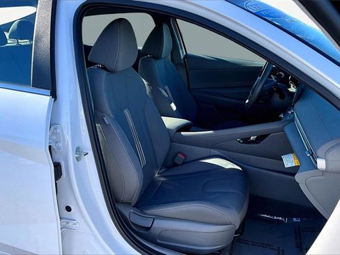 Used 2024 Hyundai Elantra SEL w/ Convenience Package image 7