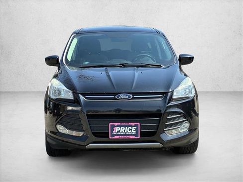 Used 2015 Ford Escape SE image 2