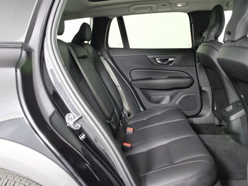 Certified 2025 Volvo V60 B5 Cross Country Plus image 30