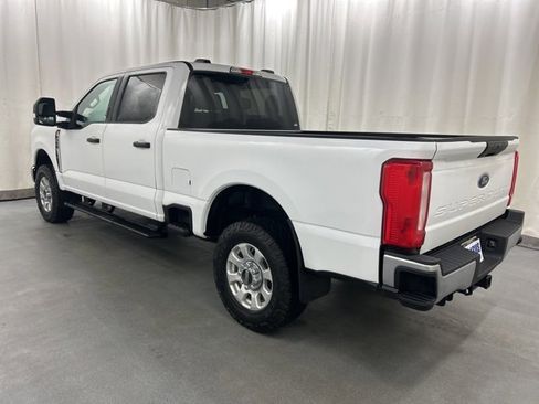 Used 2024 Ford F350 XLT image 3