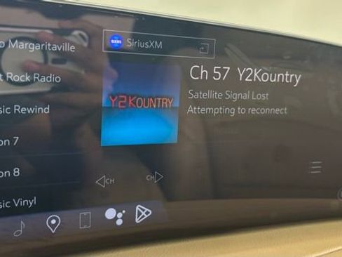 Used 2024 Cadillac XT4 Premium Luxury w/ Technology Package image 27