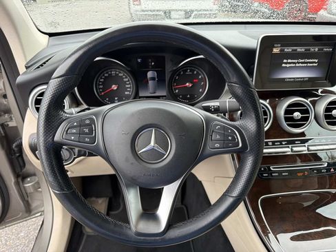Used 2019 Mercedes-Benz GLC 300 image 21