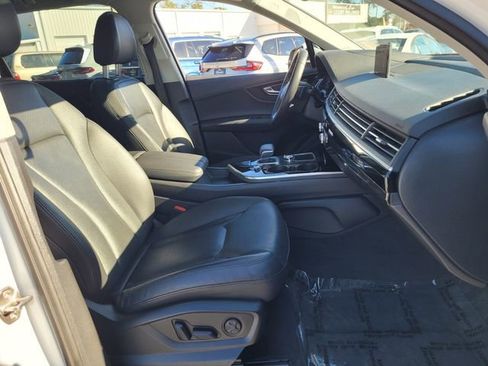 Used 2019 Audi Q7 3.0T Prestige image 17