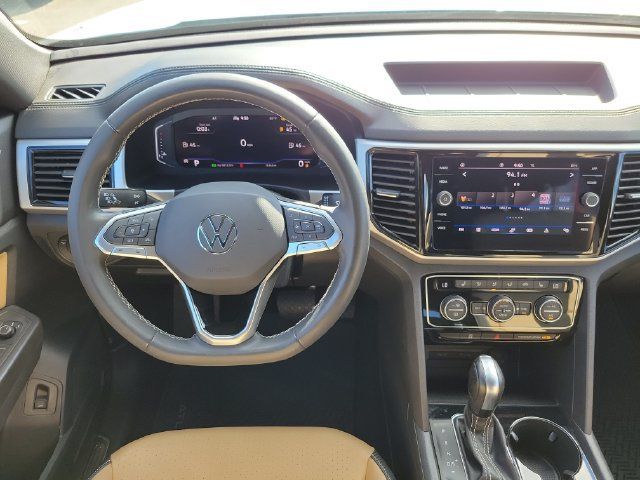 Used 2023 Volkswagen Atlas Cross Sport SE w/ Panoramic Sunroof Package FWD image 14