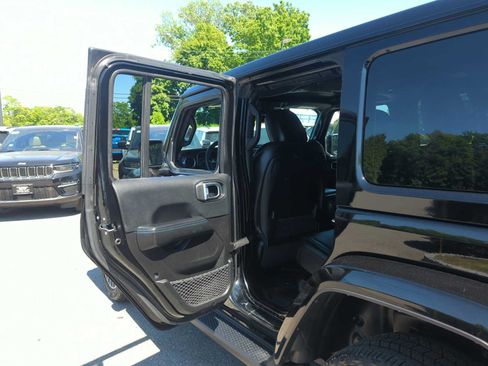 Used 2024 Jeep Wrangler High Altitude AWD/4WD image 26