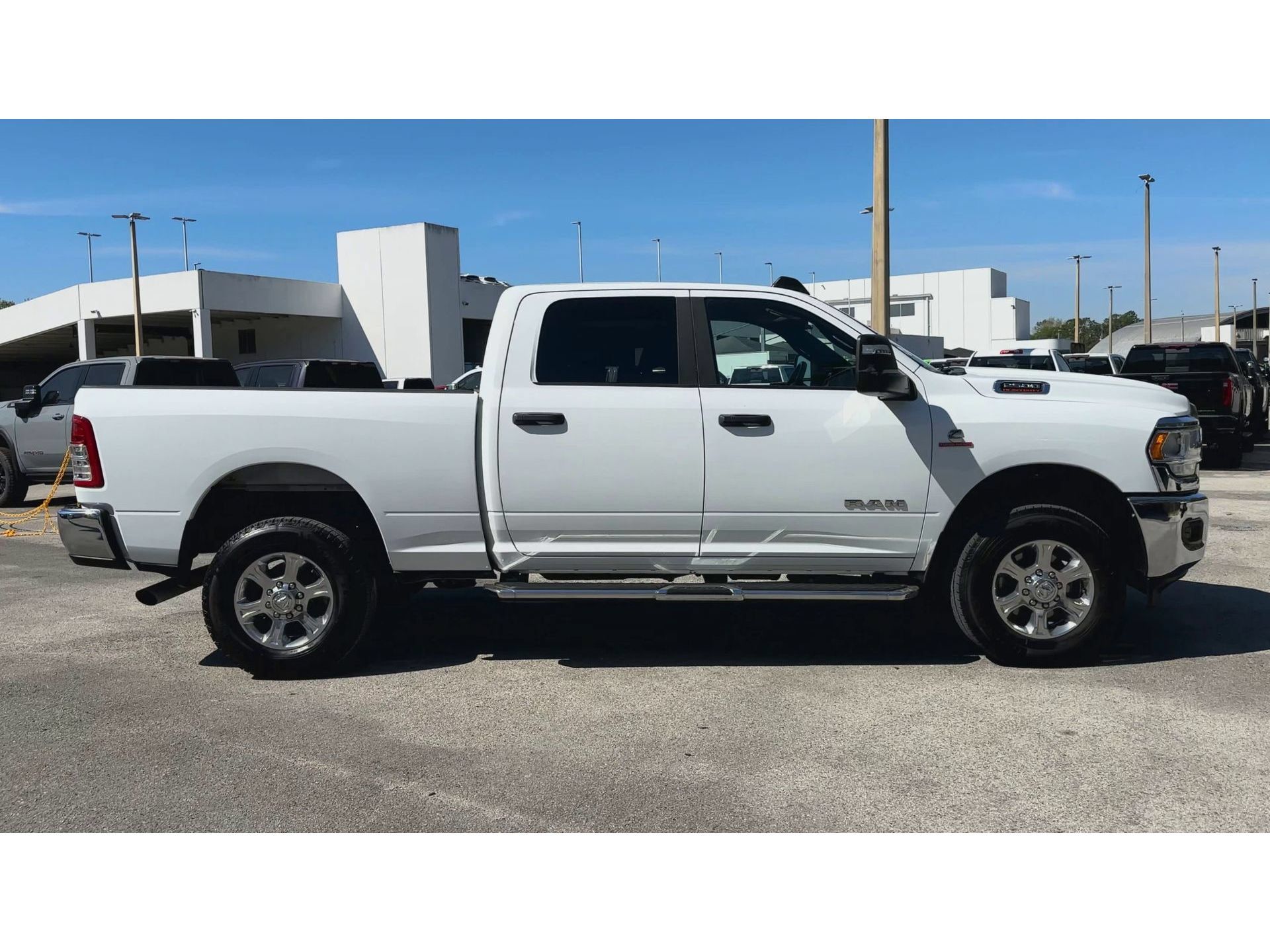Used 2024 RAM 2500 Big Horn AWD/4WD image 9
