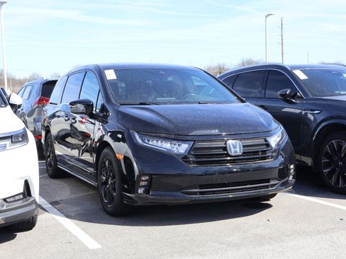Used 2023 Honda Odyssey Sport image 45