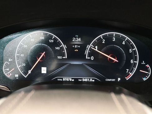 Used 2019 BMW 530i w/ Premium Package RWD image 40