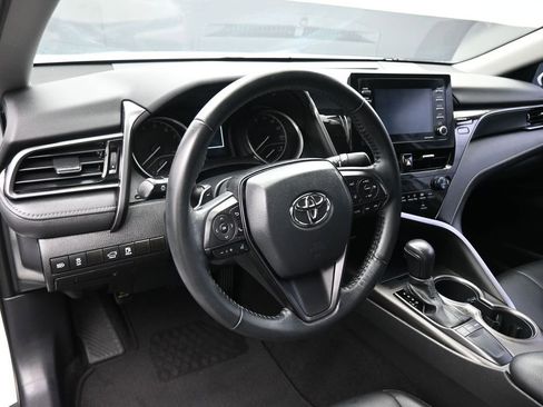Used 2023 Toyota Camry SE FWD image 13