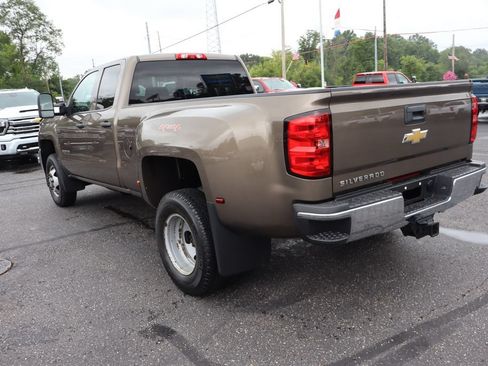 Used 2015 Chevrolet Silverado 3500 W/T AWD/4WD image 3