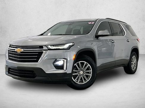 Used 2023 Chevrolet Traverse LT FWD image 1