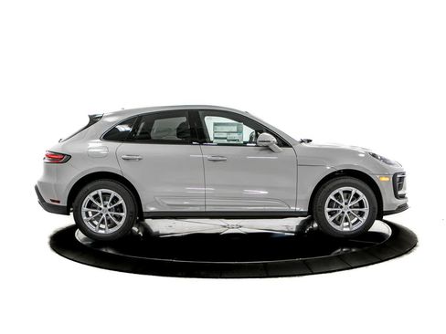 New 2026 Porsche Macan AWD/4WD image 8