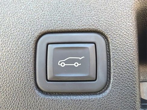 Used 2024 Chevrolet Equinox LT w/ LPO, Cargo Package image 19