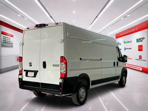 Used 2025 RAM ProMaster 2500 w/ Convenience Group FWD image 7
