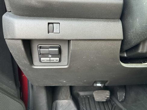 Used 2023 Chevrolet Colorado Trail Boss w/ LPO, Dark Essentials Package image 18