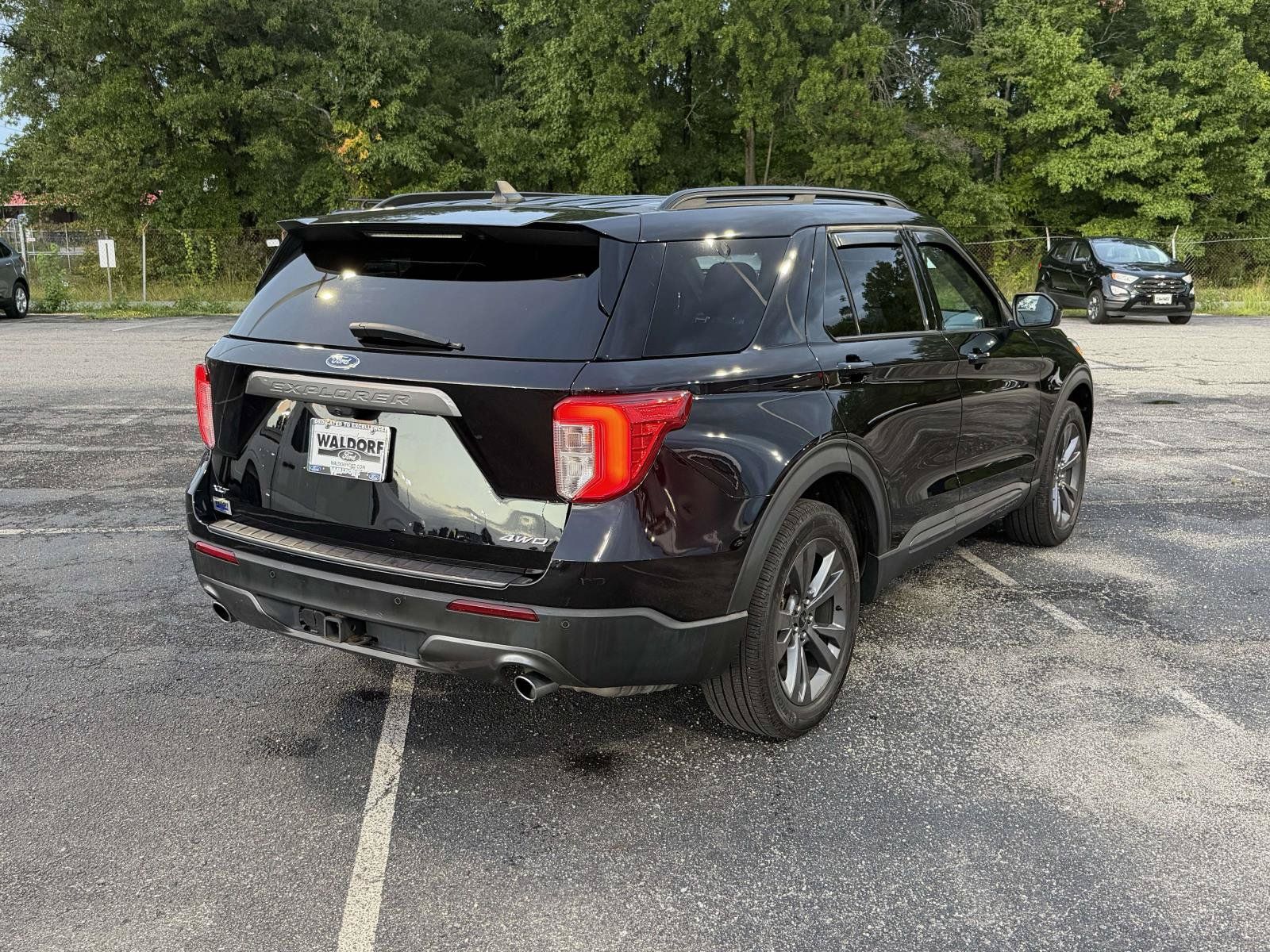 Certified 2023 Ford Explorer XLT w/ Equipment Group 202A AWD/4WD image 2