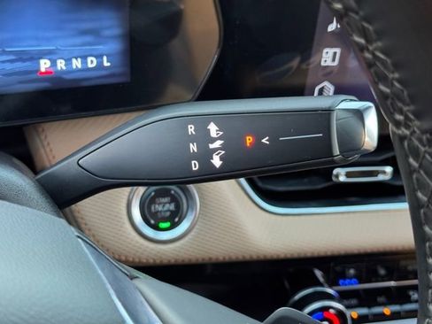 Used 2025 Chevrolet Equinox ACTIV w/ Safety and Technology Package image 18